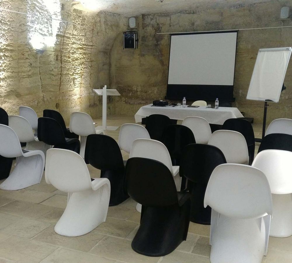 Art Hotel Tours